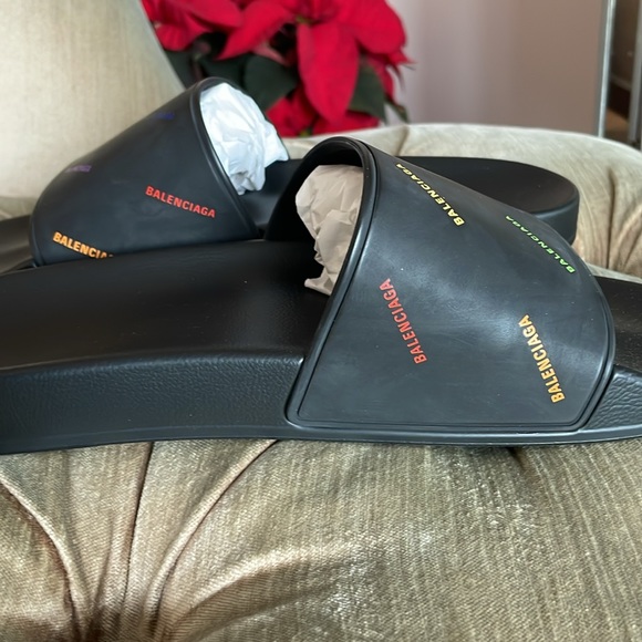 New BALENCIAGA slides (authentic) - Picture 6 of 9